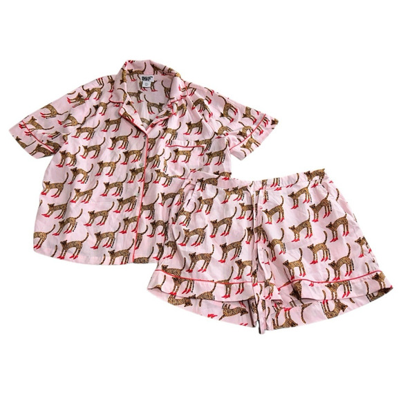 Bouffants & Broken Hearts Pink Cheetah in Heels Shorts Pajama Set Sz Medium Pjs - Picture 8 of 8